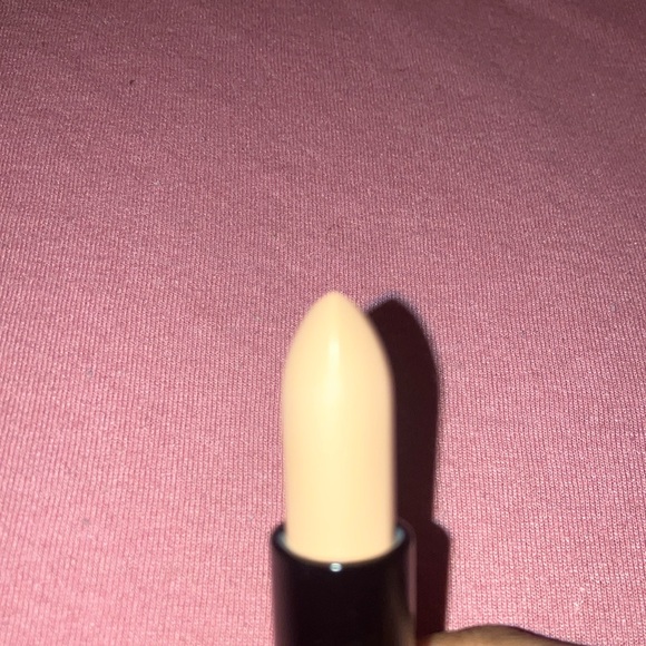 MAC Lipstick - Picture 3 of 4